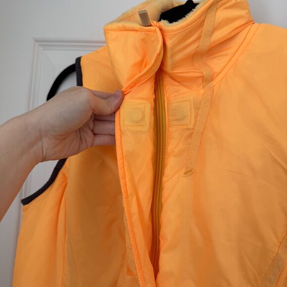 Women Lululemon Glacier Vest Puffer Vest in Fire Rapid Yellow Size 8 - Picture 7 of 9